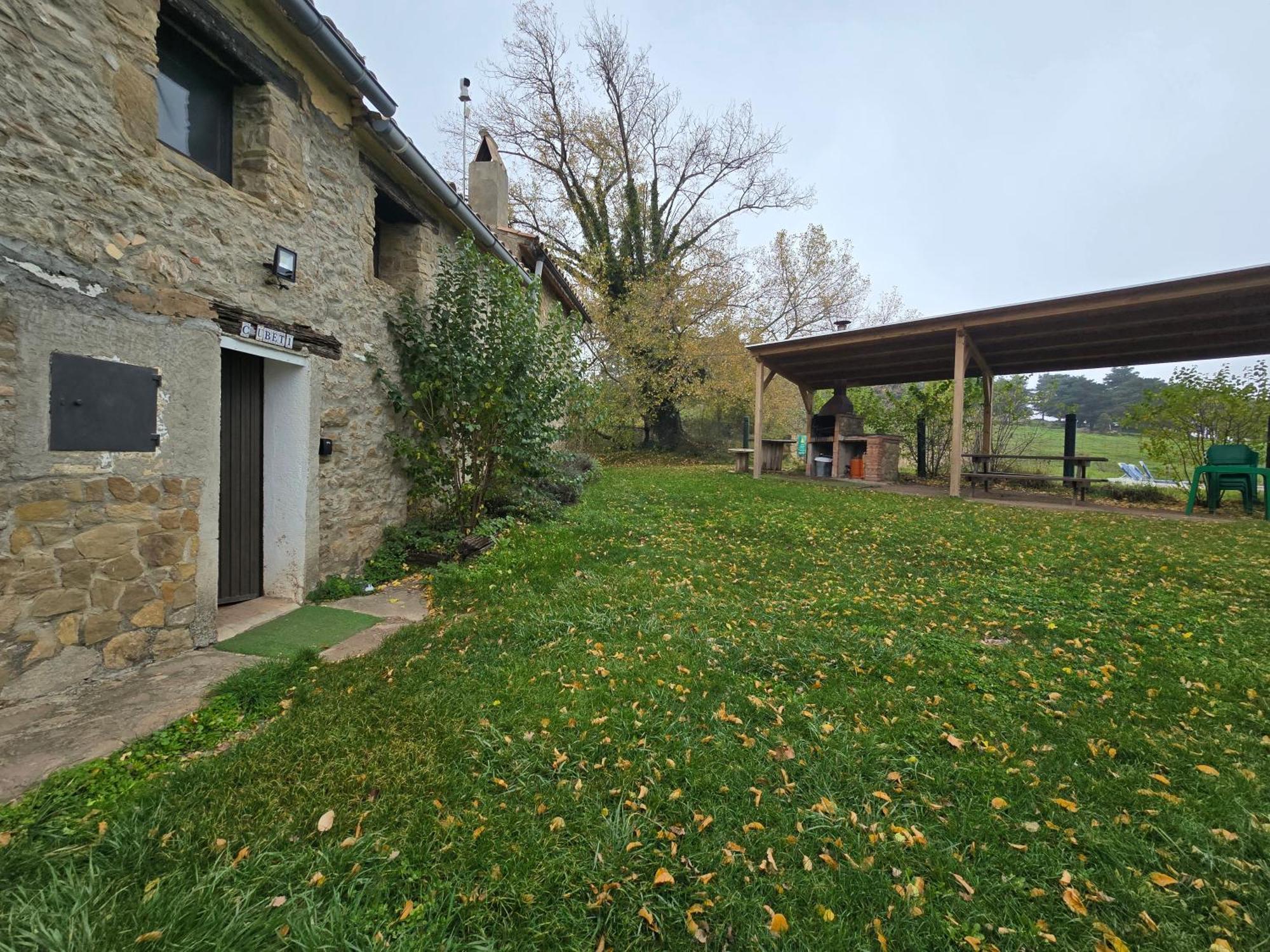 Complex Rural Can Caubet Berga Buitenkant foto